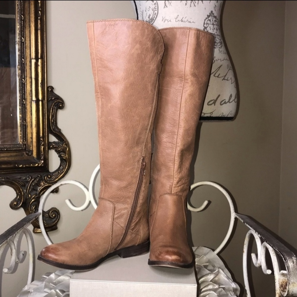 ❤REPOSH❤ Cognac riding boot.